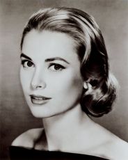 Chignon: lintramontabile acconciatura pratica e di classe (Grace Kelly)